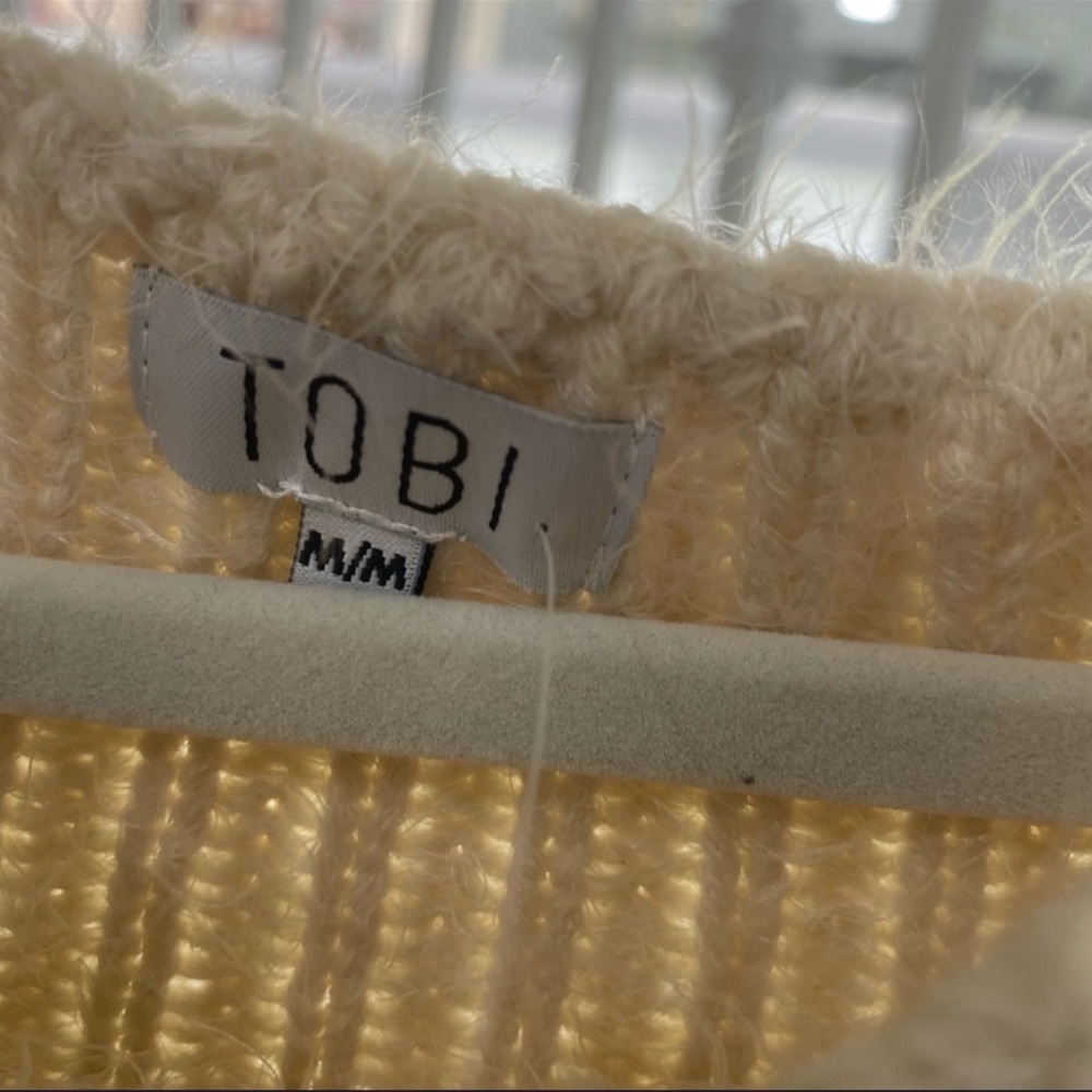 Tobi Cropped Sweater✨ - Picture 2 of 2